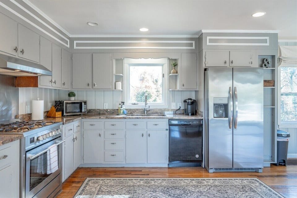 main house kitchen