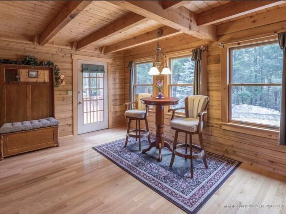 Breakfast nook/game table 