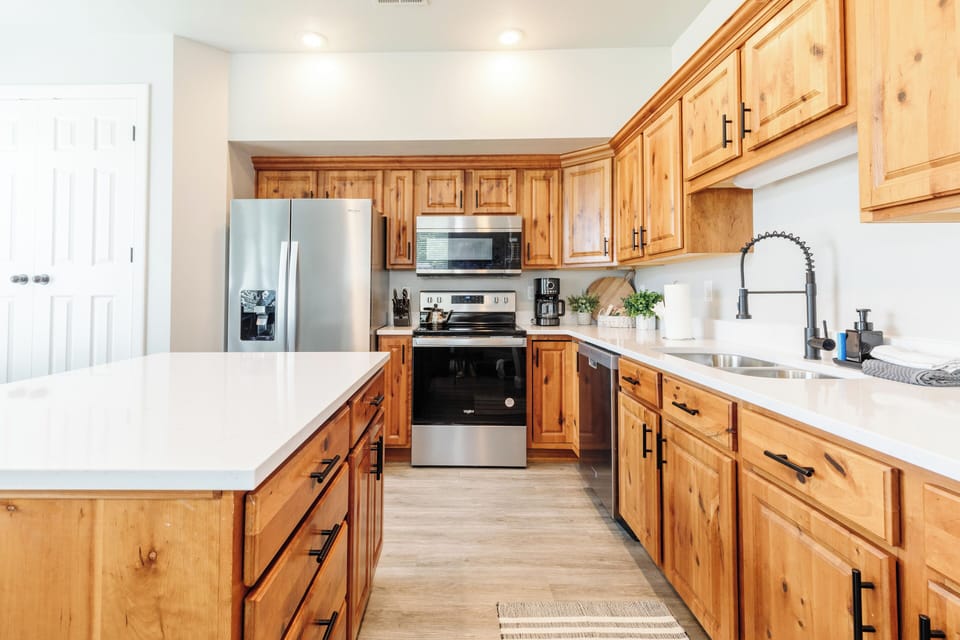 Spacious Kitchen--Fully Equipped with everything you need