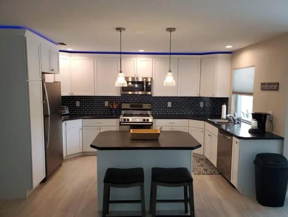 Newly updated Kitchen big enough for a few Cooks 