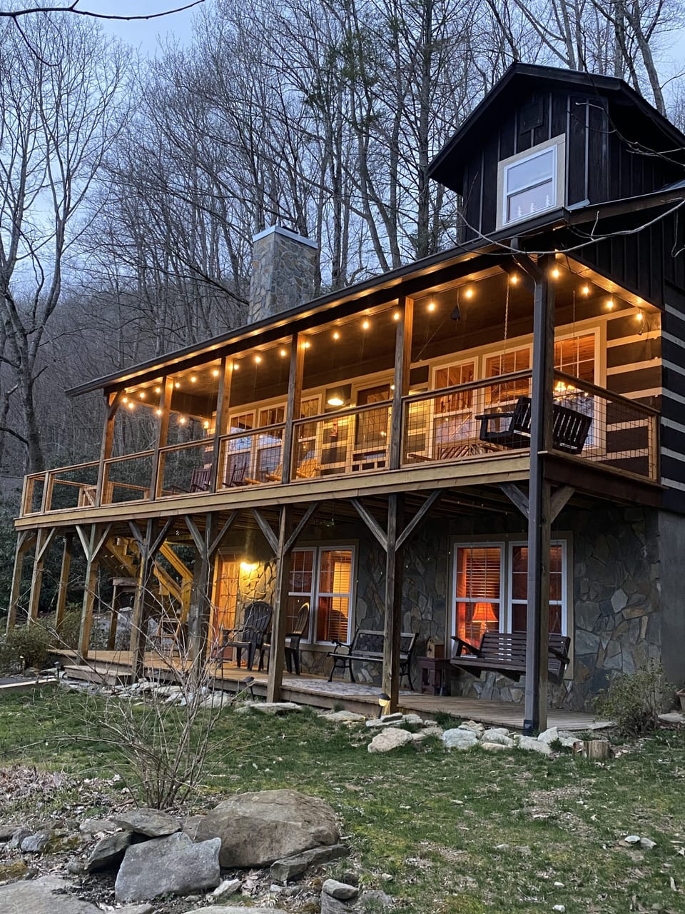 Red Lantern at twilight. 2 levels of decking, plenty of space to roam.