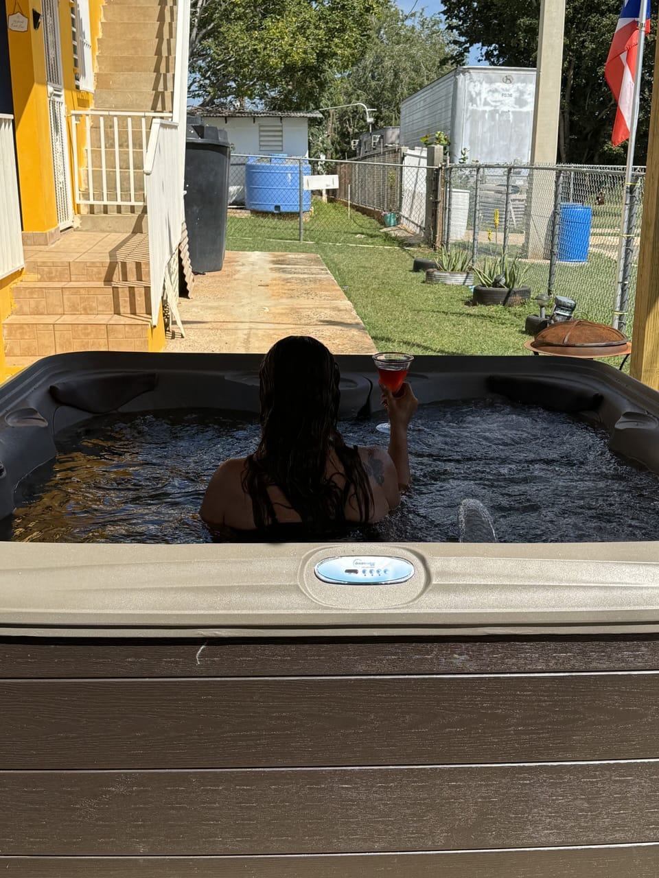 Outdoor spa tub
