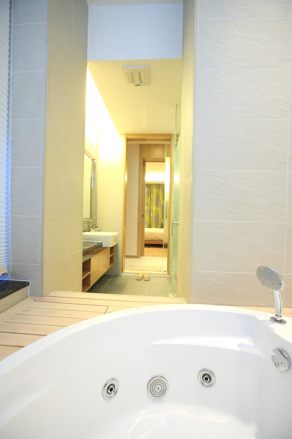 AB Royal Suite (Deluxe Duplex / Cooking) | Premium bedding, in-room safe, free WiFi, bed sheets
