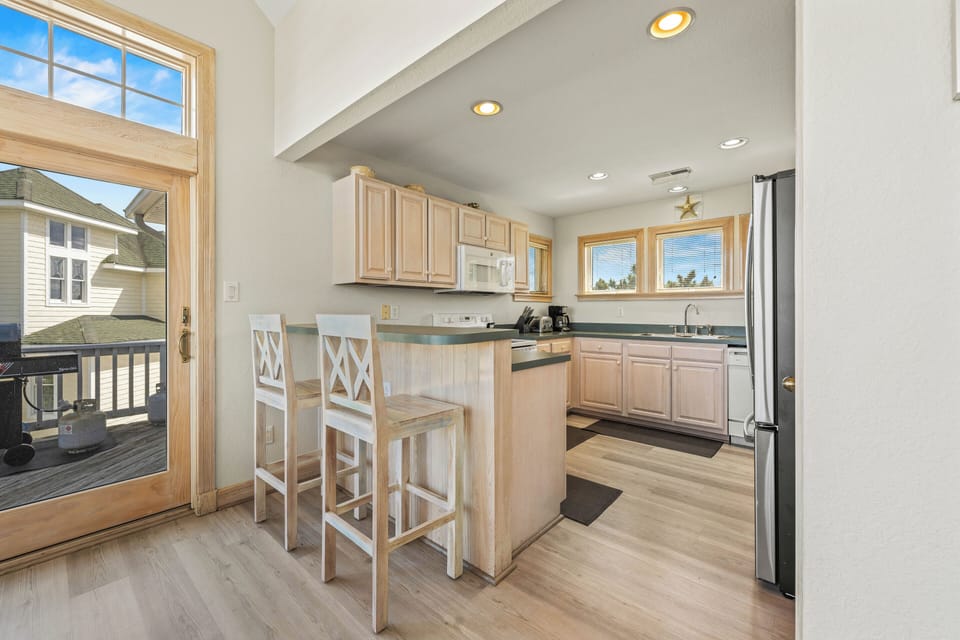 Kitchen - Top Level