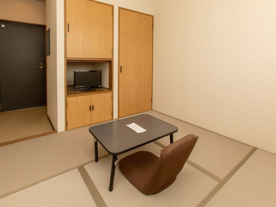 Japanese Room up to 1 guest, Non smoking | Desk, free WiFi, bed sheets