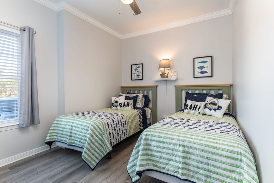 035 Twins Bedroom Wave Loud Dauphin Island