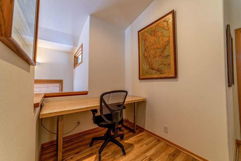 Office nook on upper floor.
