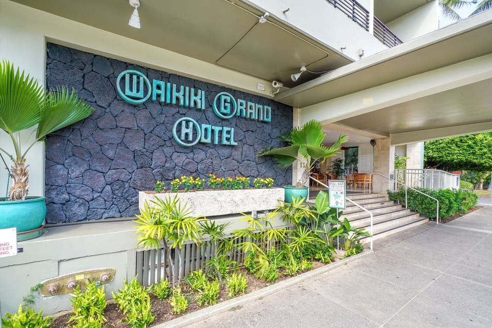 Welcome to The Waikiki Grand