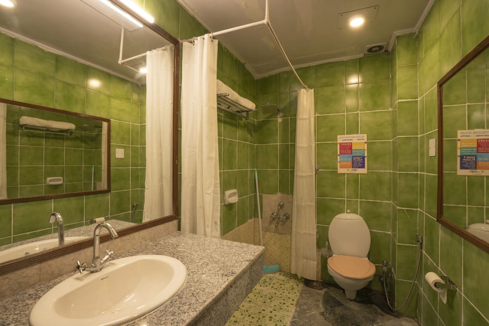 Bed In 8 Bed Female Only Dormitory Room With Ensuite Bathroom | Bathroom | Shower