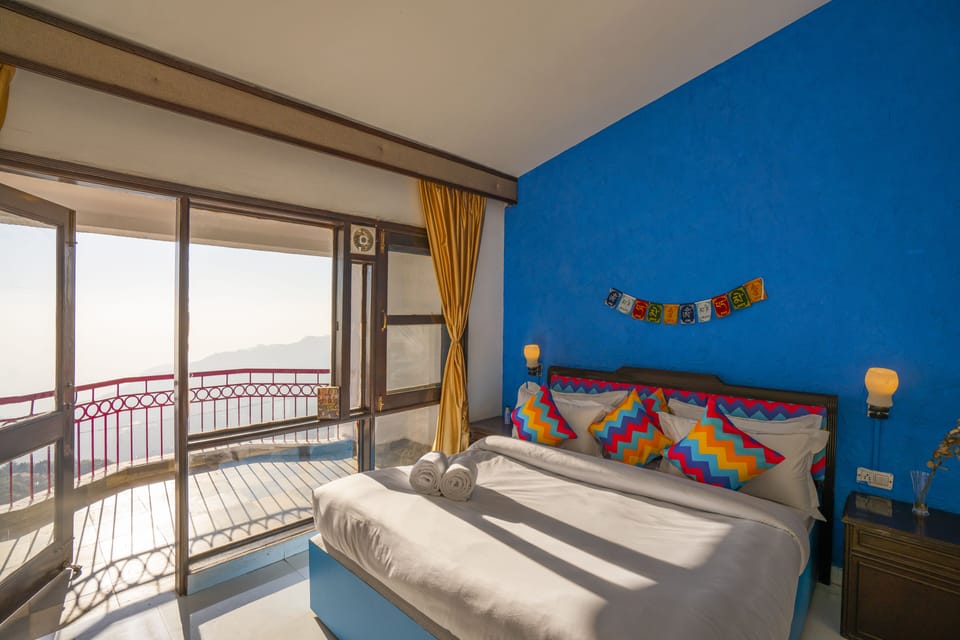 Deluxe Private Cottage with Ensuite Bathroom | Free WiFi, bed sheets