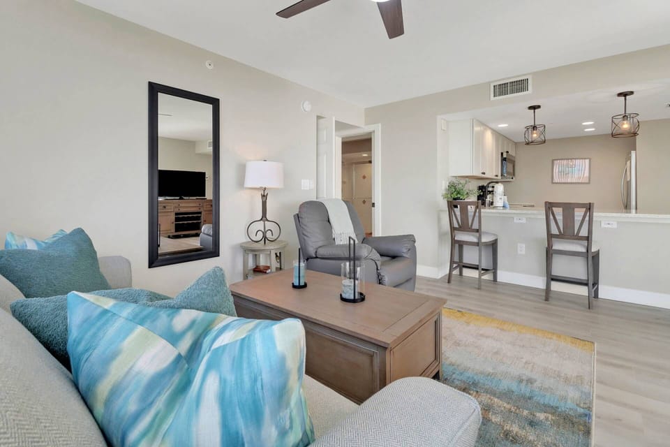 The bathroom is easily accesible through the bedroom as well as the living room, great if you have guests using the sleeper sofa.