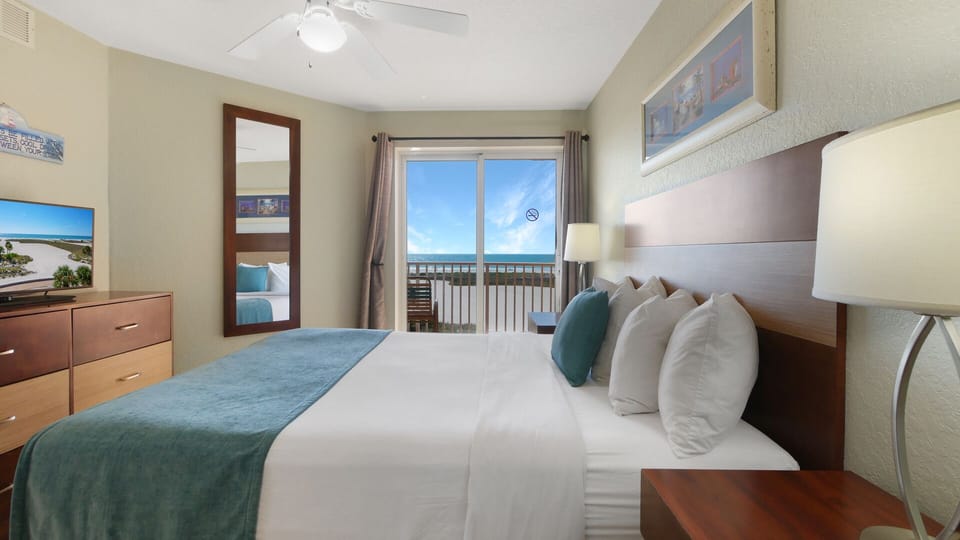 Surf Beach Room 501 Master Bedroom (1)