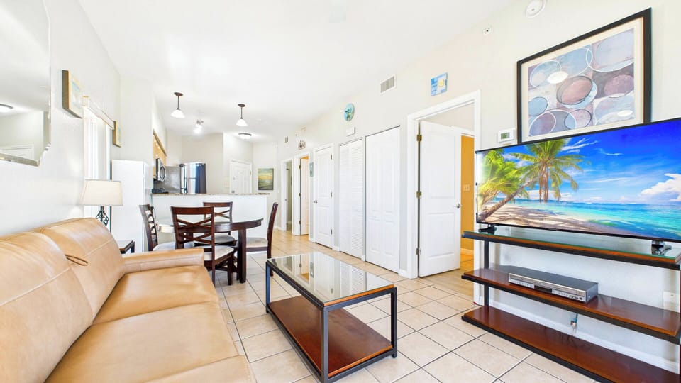 Surf Beach Room 606 Full View