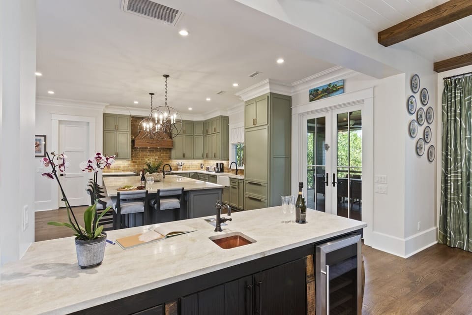 Wet Bar Island - Second Floor