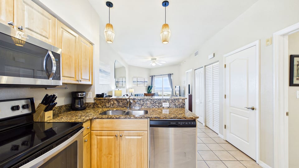 SurfBeach605Kitchen(1)