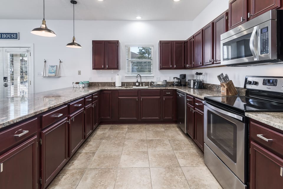 Spacious kitchen for the whole family to cook together
