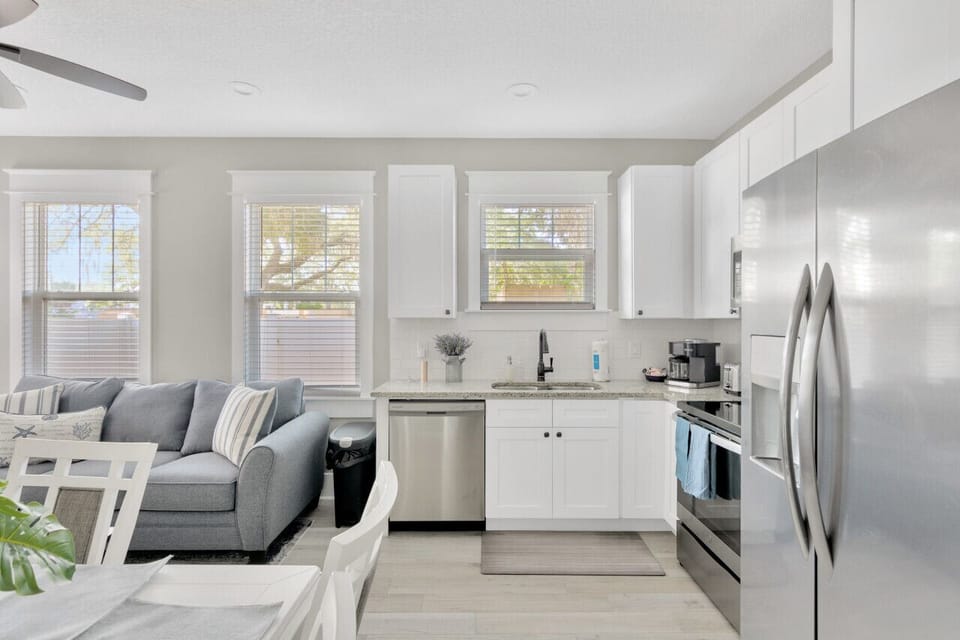 Well equipped kitchen. Dishwasher. Oven. Stove. Refrigerator. Freezer. Ice maker. Water Filter.