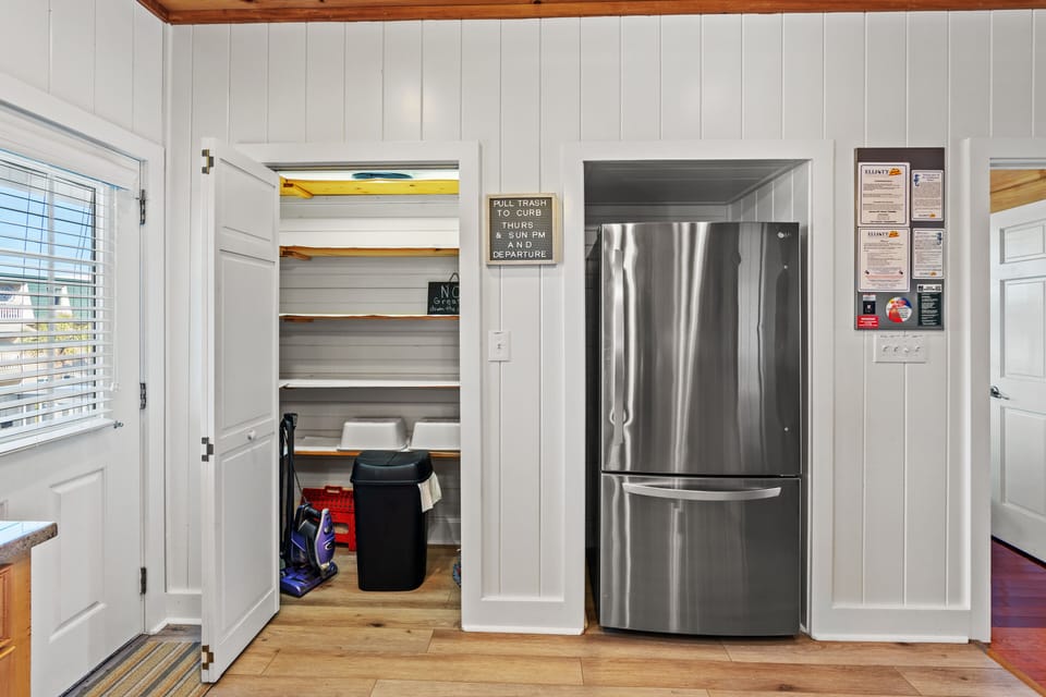 You'll find all you need to prepare snacks or meals during your stay.