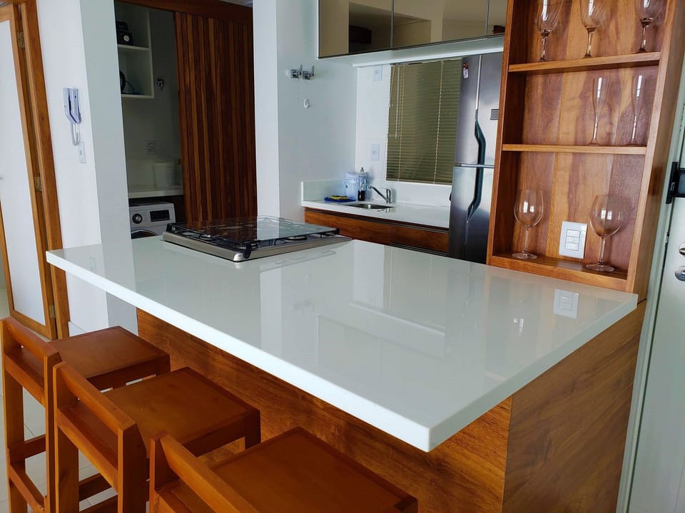 Premium Apartment | Private kitchen | Fridge, cookware/dishes/utensils, freezer