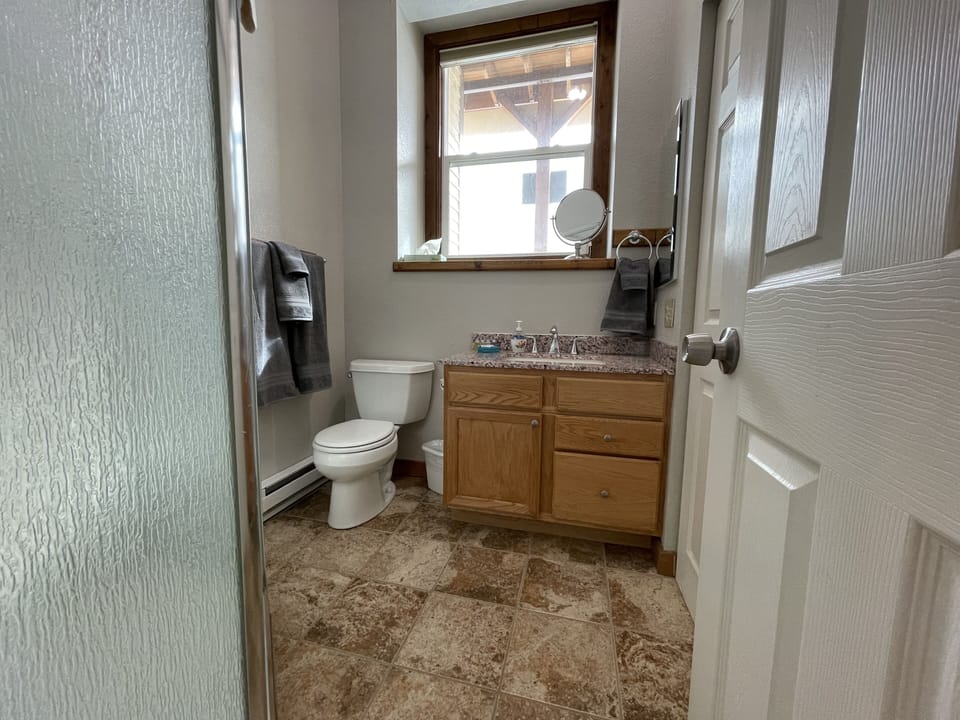Hall bathroom. 