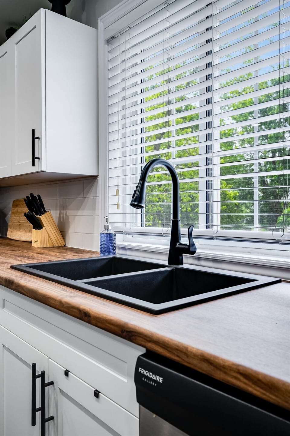 Kitchen sink