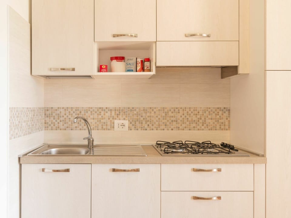 Cabinetry, Kitchen Sink, Countertop, Property, Furniture, Sink, Kitchen, Tap, Kitchen Stove, Interior Design