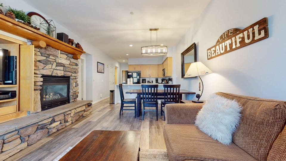 Condo, 2 Bedrooms | Living area | TV