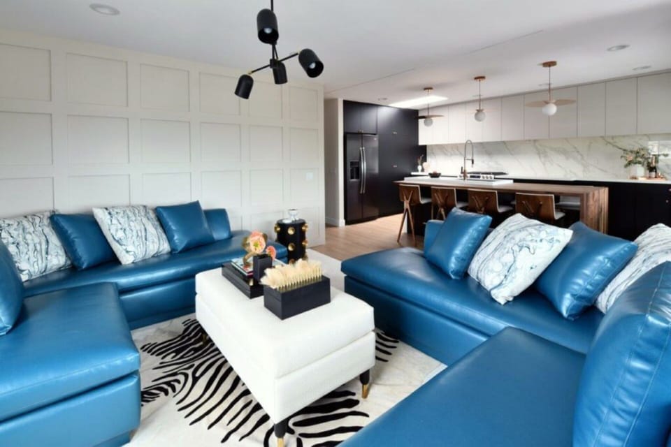 Villa | Living room | 30-inch TV with digital channels