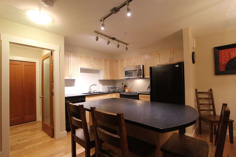 Dining Overview