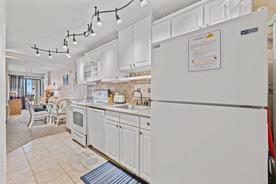 Prepare a nice big breakfast before heading out to the beach!