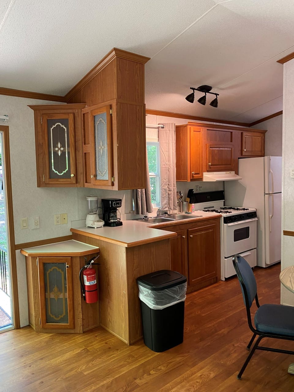 Mobile Home, 1 Bedroom | Private kitchen