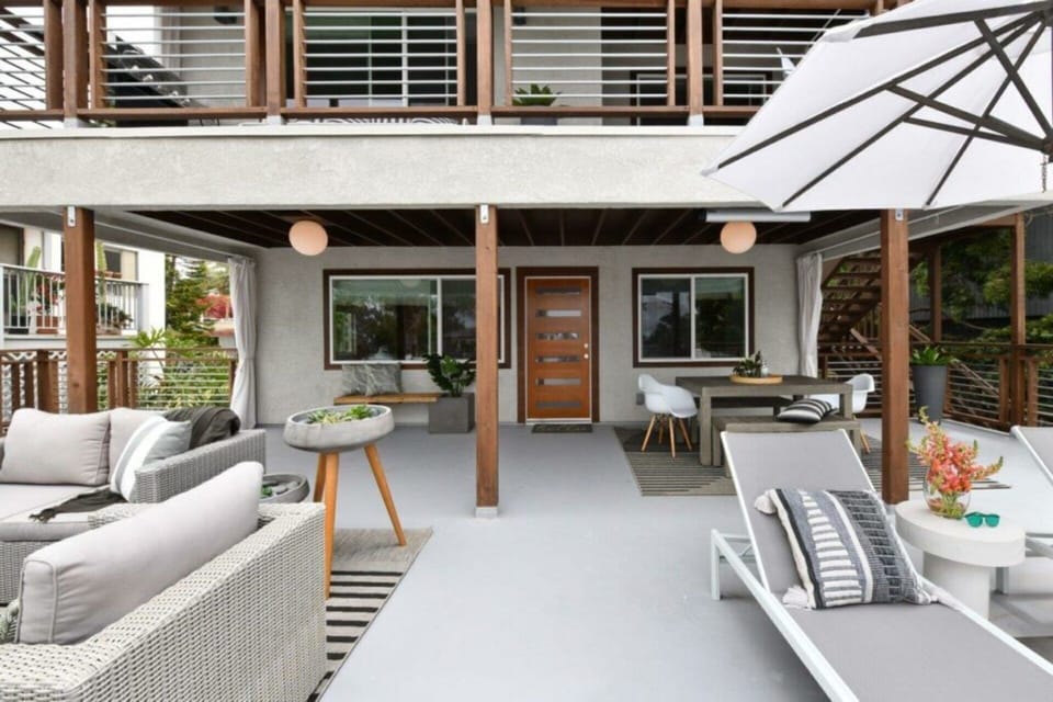 Villa | Balcony