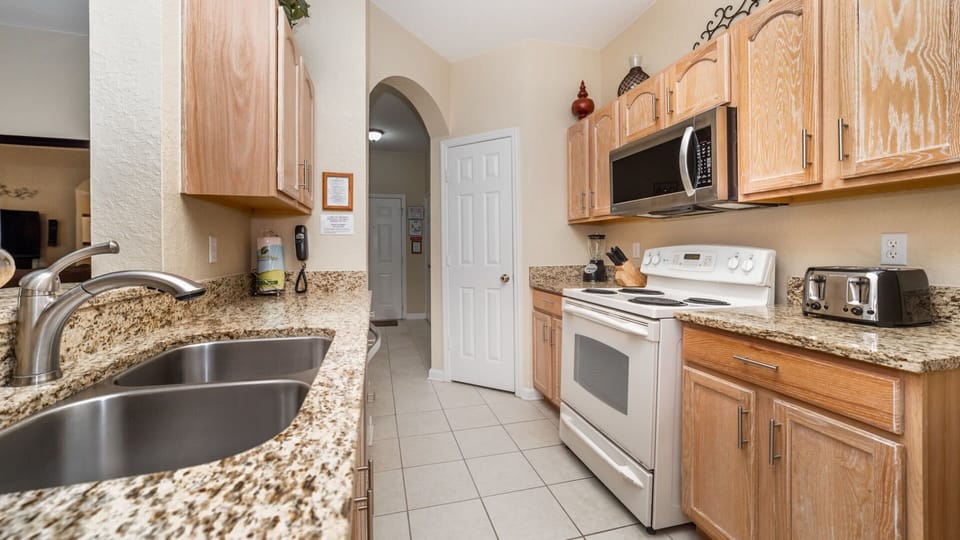 Kitchen (Angle)