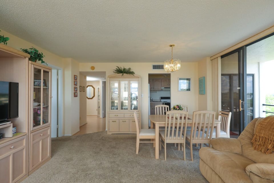 Living Room &amp; Dining Angle