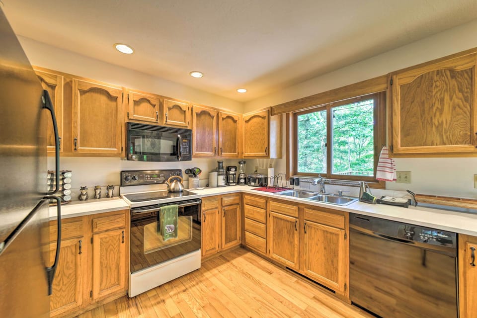 Kitchen | Stove/Oven | Drip Coffee Maker