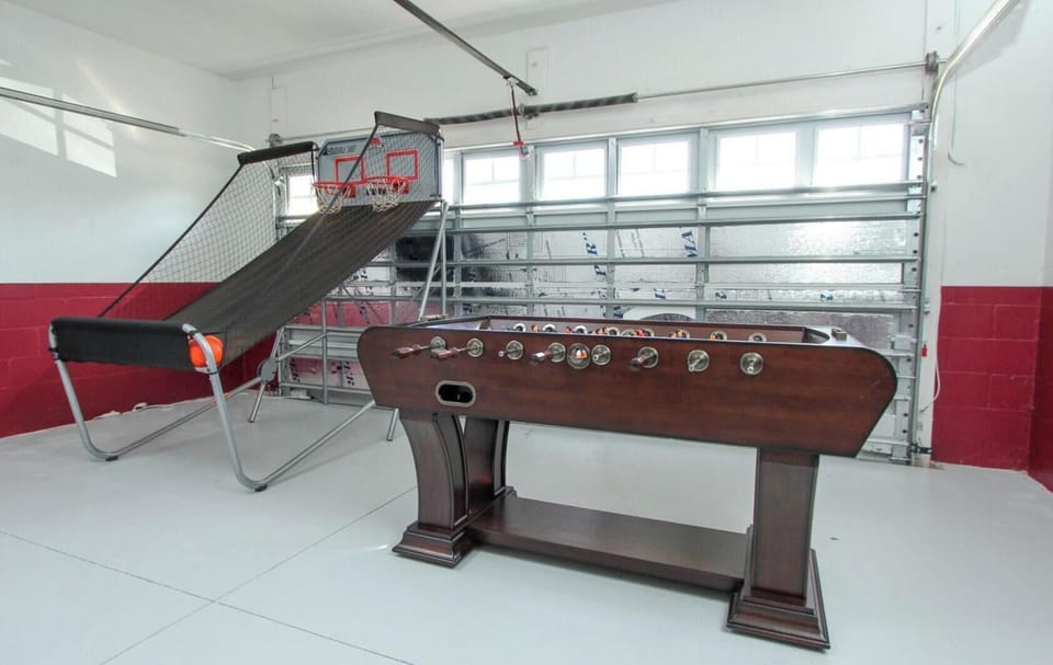 Game Room 2 (UP)