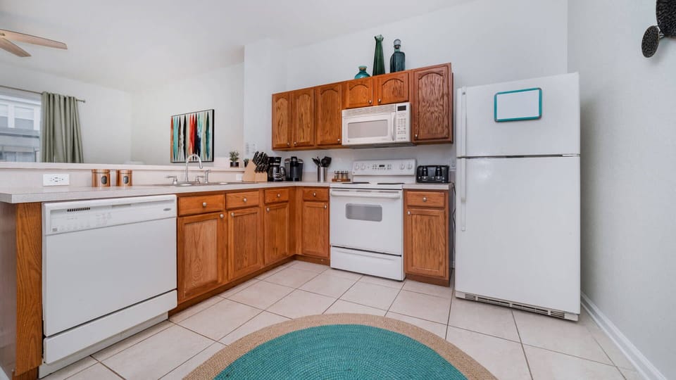 Kitchen/ Dining