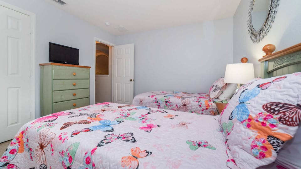 Bedroom 3 (Angle)