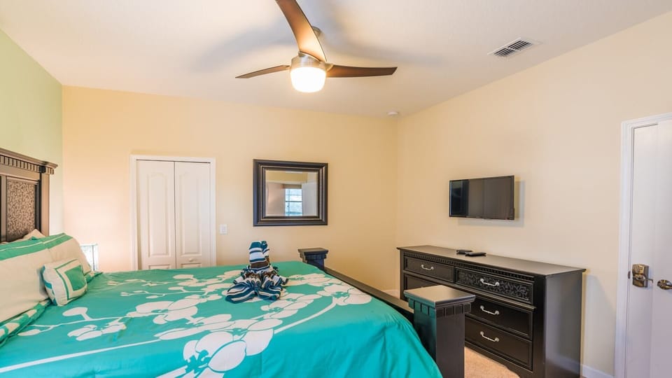 Two Twins Bedroom 4 Upstairs