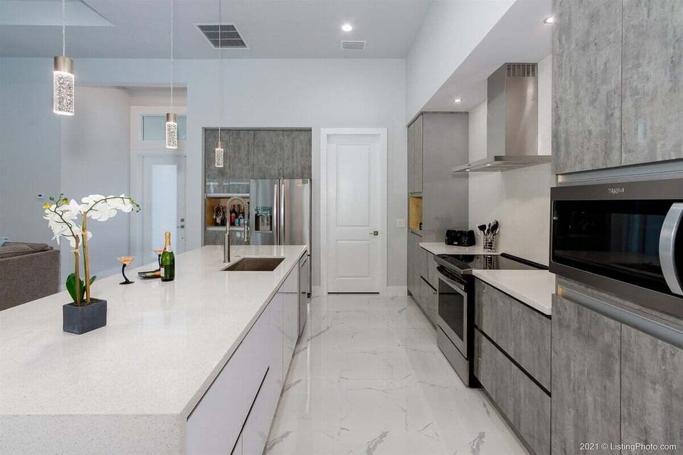 Kitchen with Large Island