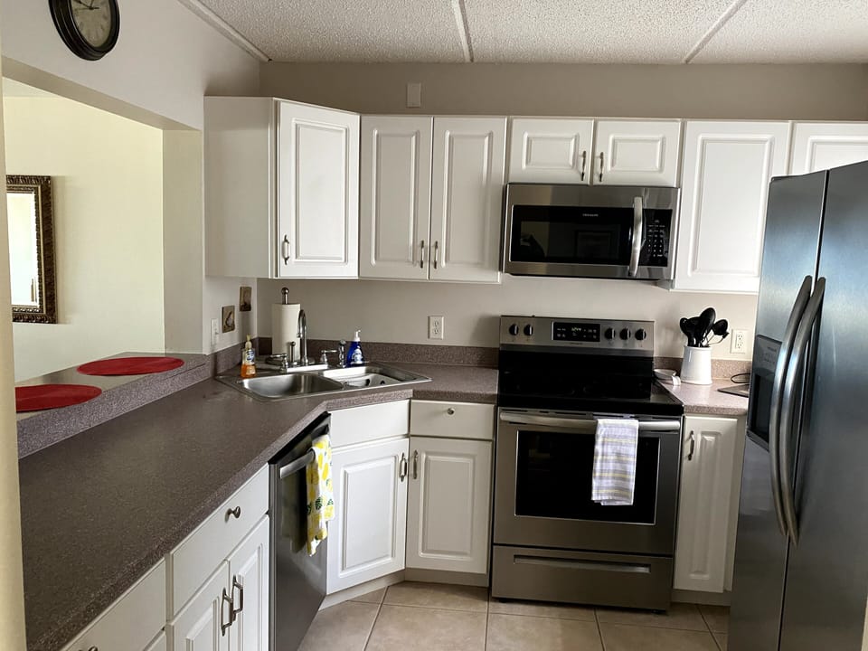 Kitchen (2)