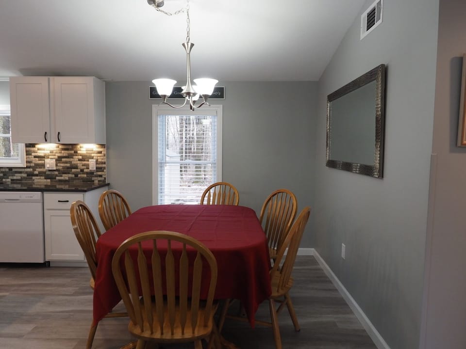 Dining area - table seats 8