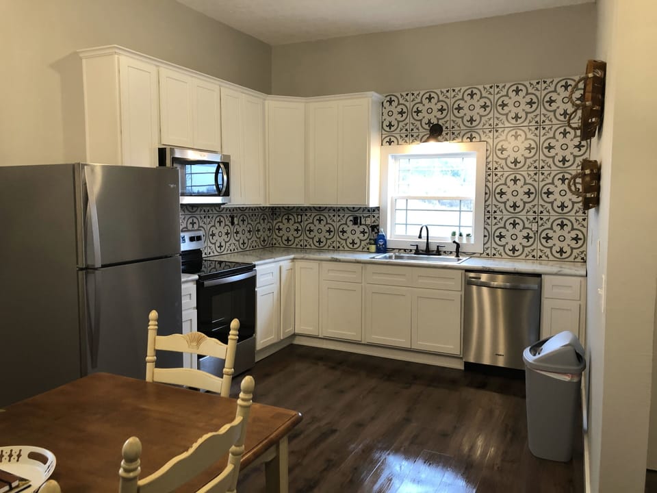 Kitchen equipped to have a cozy night in and cook!