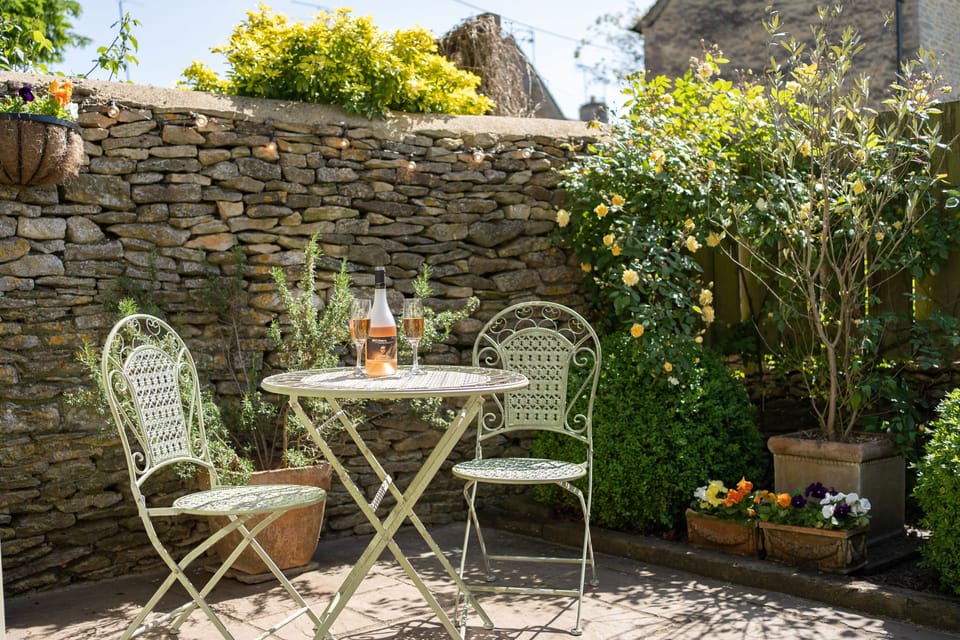 Wood Cottage Garden - StayCotswold