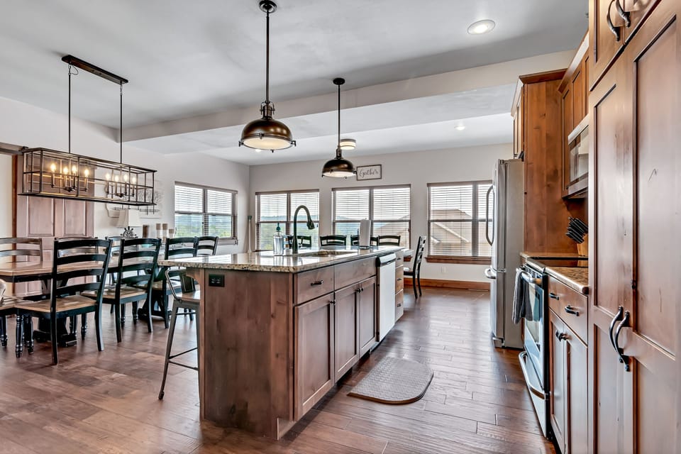 Cottage, Multiple Bedrooms | Private kitchen | Fridge, microwave, oven, dishwasher