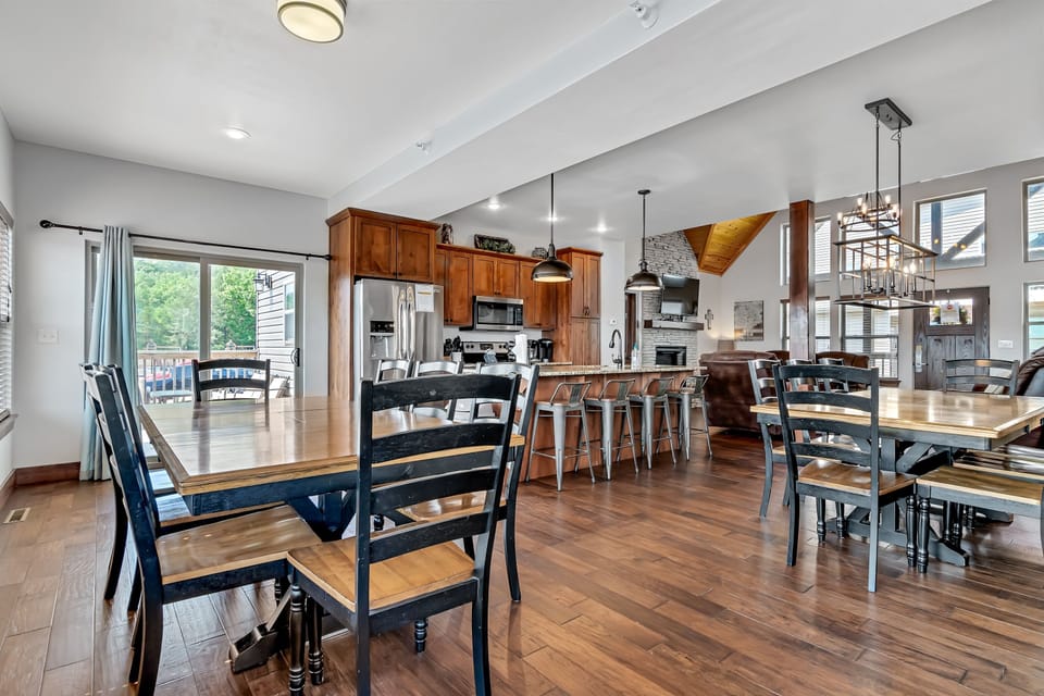 Cottage, Multiple Bedrooms | Dining