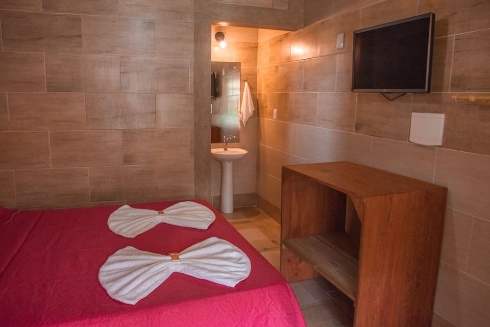 Double Room, 1 Double Bed, Courtyard View | Minibar, soundproofing, WiFi (free), individually decorated