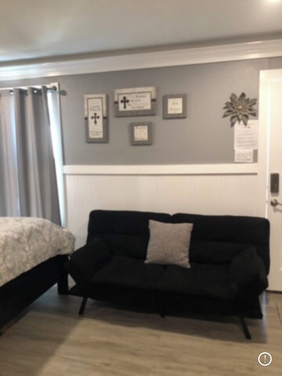 Futon couch bed 