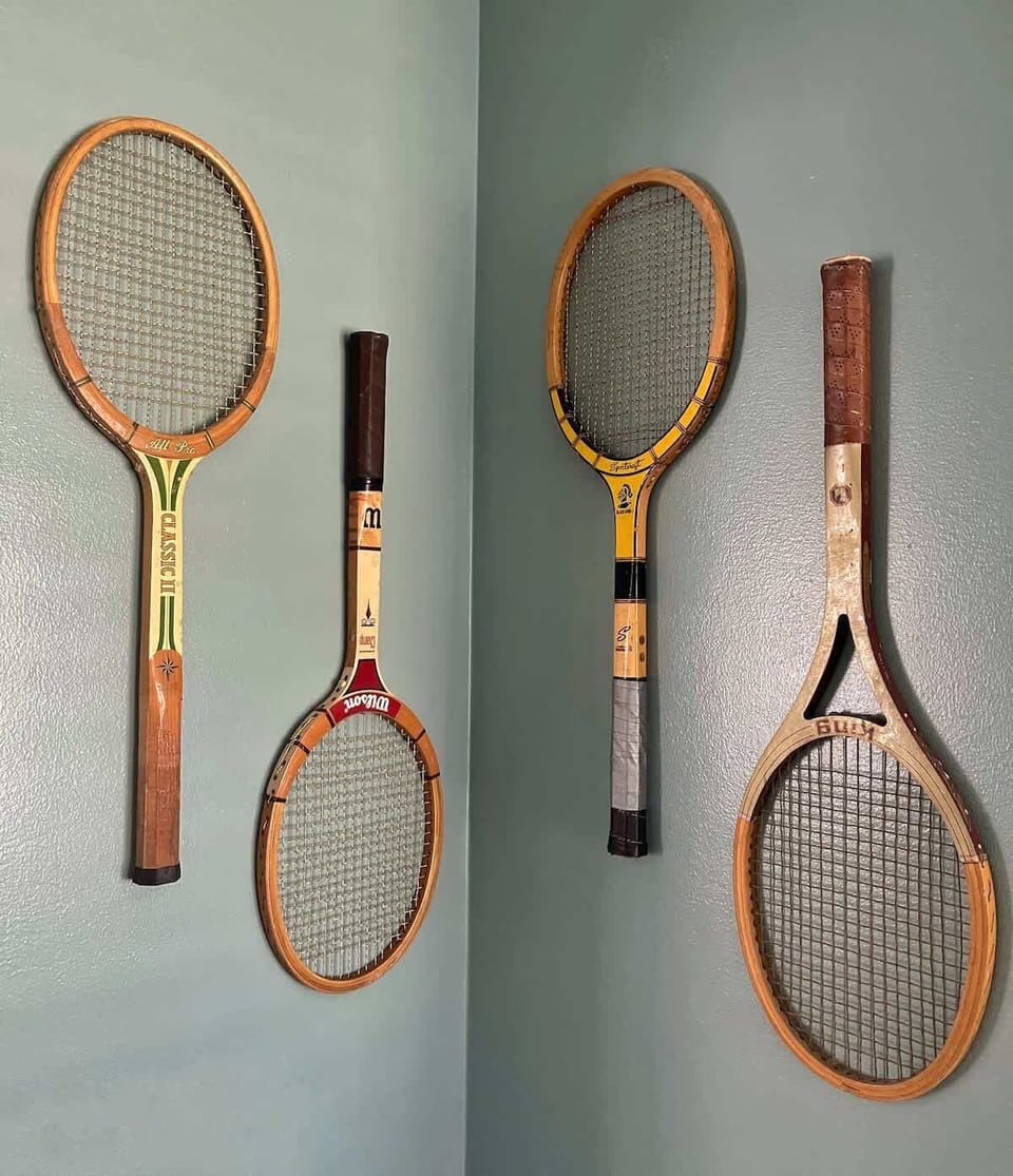 Thoughtful details that make the walls comet life.