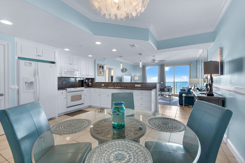 Condo, Multiple Beds, Private Pool | Dining